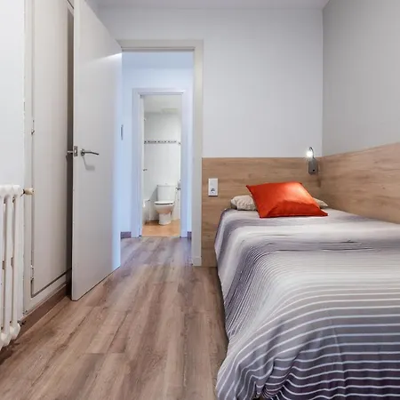 阿斯托利亚公寓 公寓 *