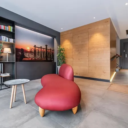 阿斯托利亚公寓 公寓 *